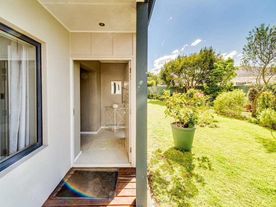 4 Bedroom Property for Sale in Leisure Isle Western Cape